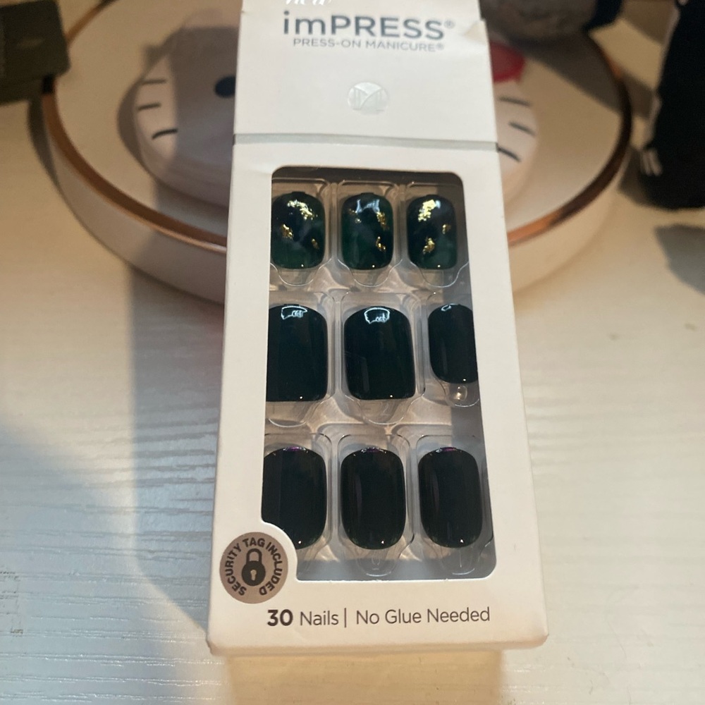 Press on nails - Picture 2 of 11